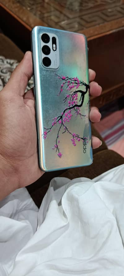 OPPO Reno6