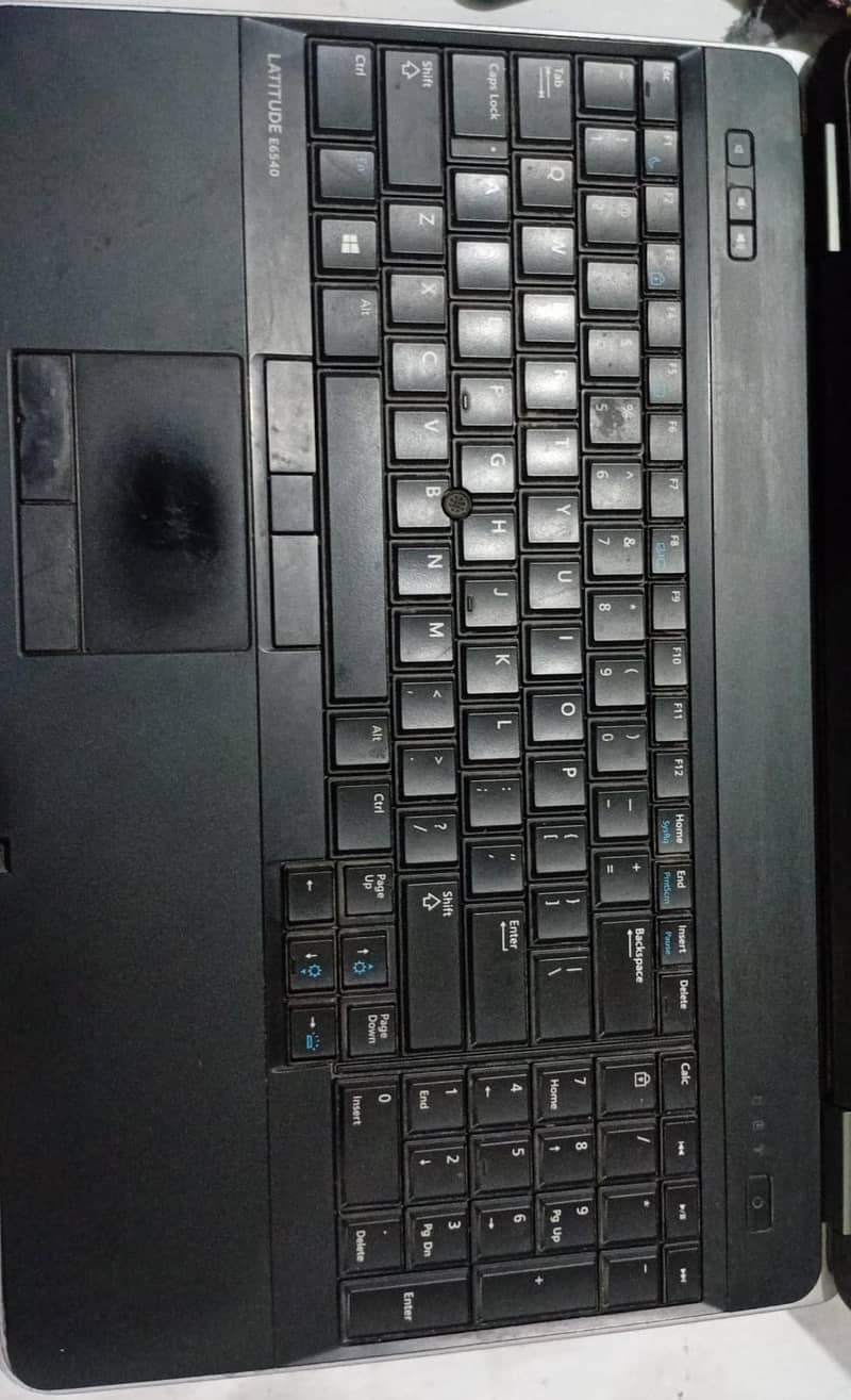 Dell Latitude E6540 2