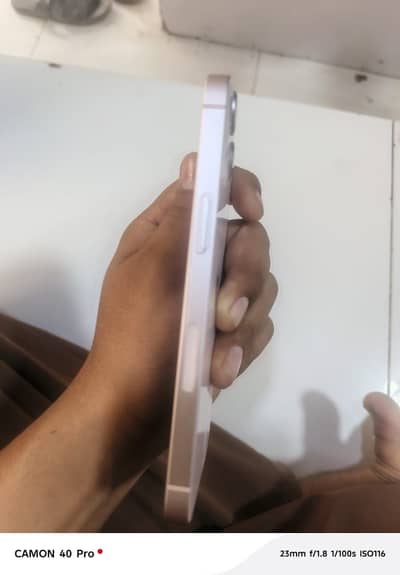 Apple iPhone 13