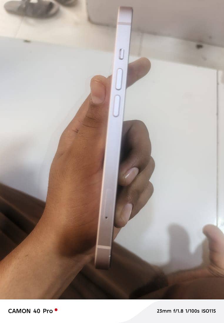 Apple iPhone 13 3