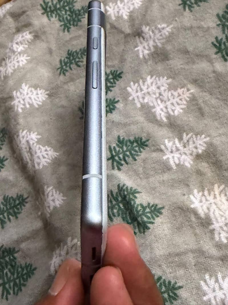 Google Pixel 7a 5