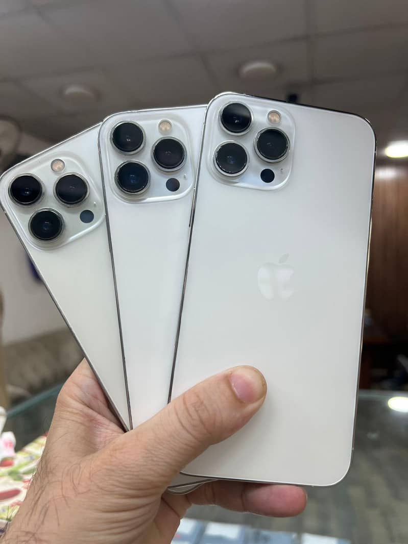 Apple iPhone 13 Pro Max 0