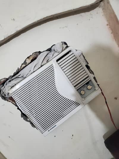 Greek window ac0.75 ton