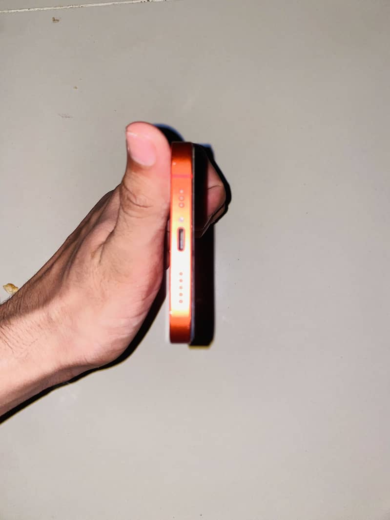 iPhone 12 5