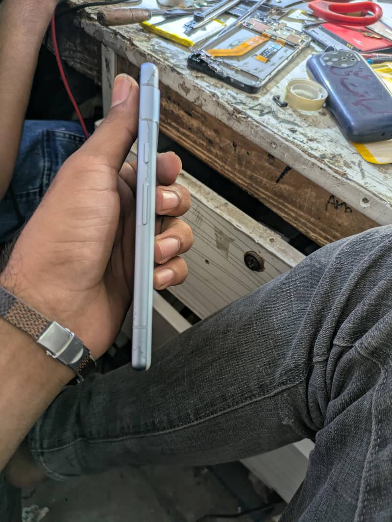 Google Pixel 7a 2