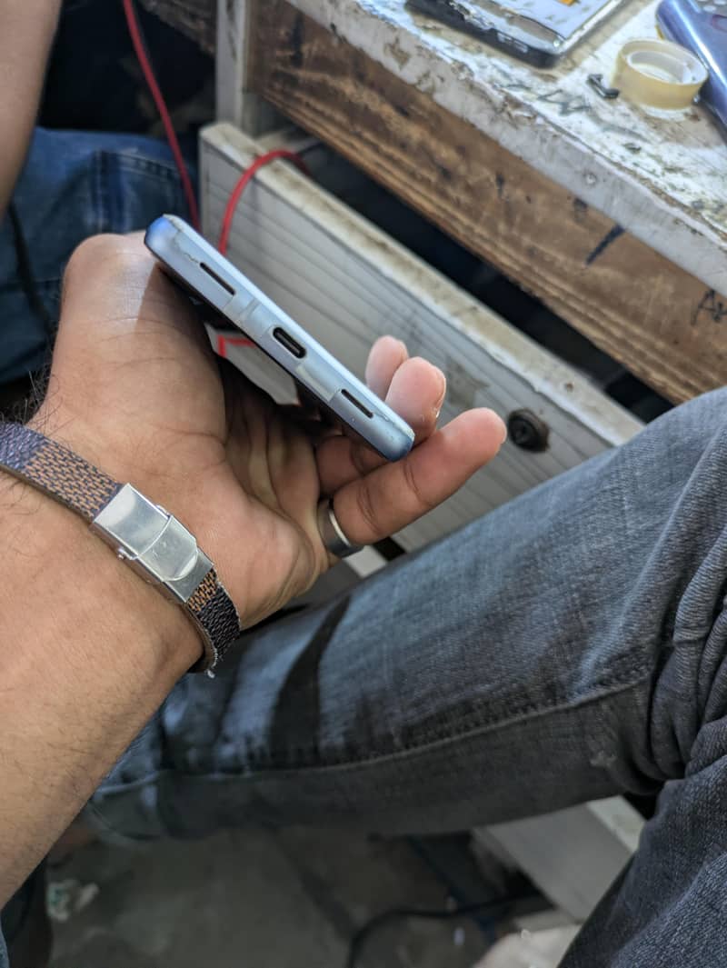 Google Pixel 7a 3