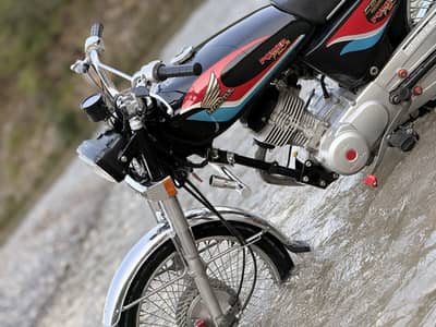 Honda cg 125 2010 model naeet cleen