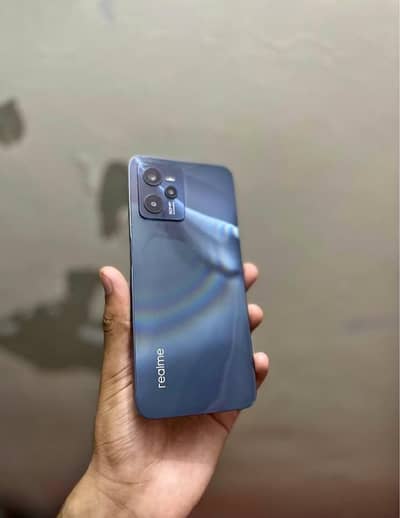 Realme c35
