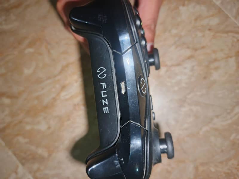 Fuze F1 Android Controllers 1