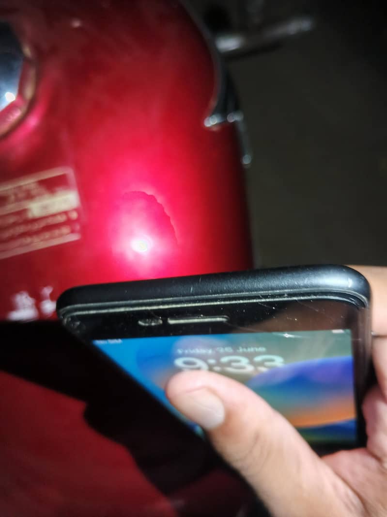 Apple iPhone 8 Plus 3