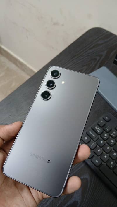 Samsung Mobile S24