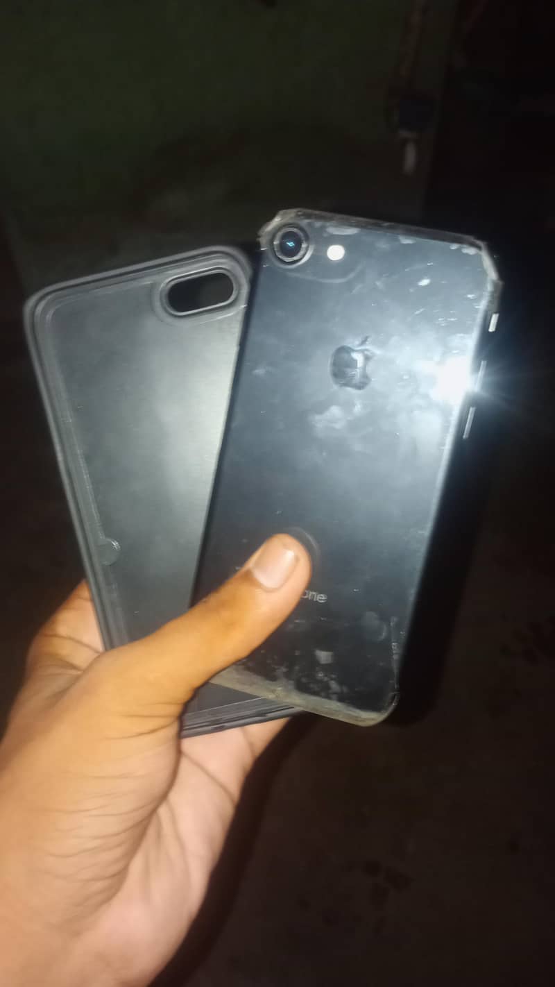 Apple iPhone 7 1