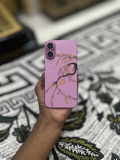 Apple iPhone 16