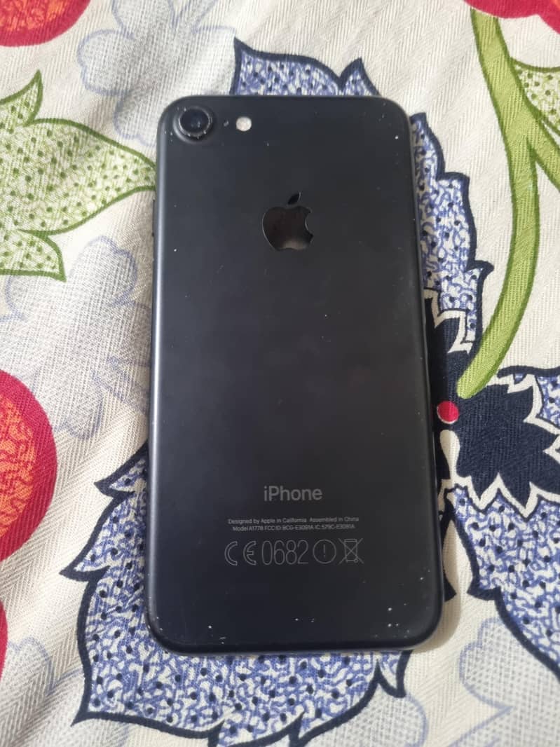 Apple iPhone 7 2