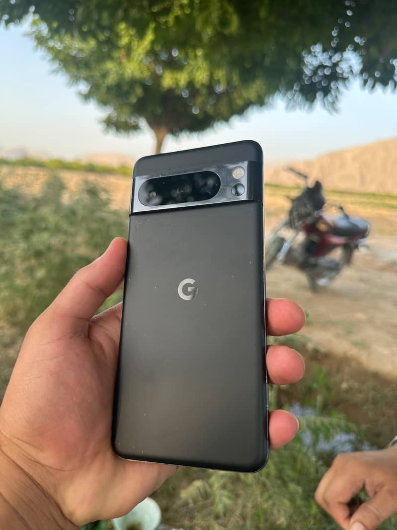 Google Pixel 8 Pro 10