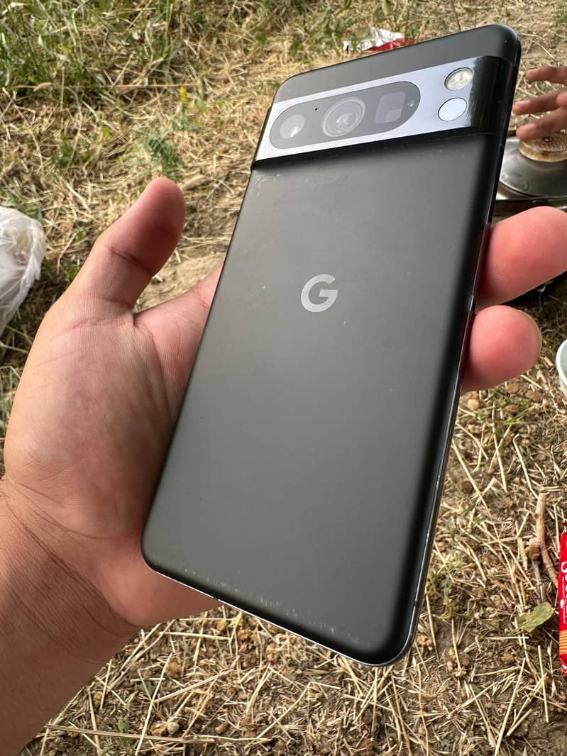 Google Pixel 8 Pro 12
