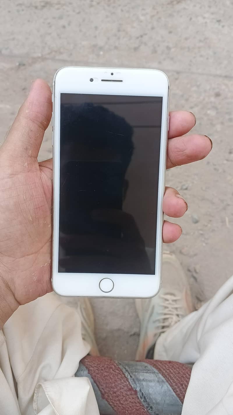 Apple iPhone 8 Plus 2