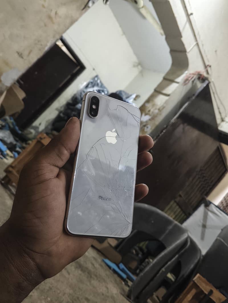 Apple iPhone X 3