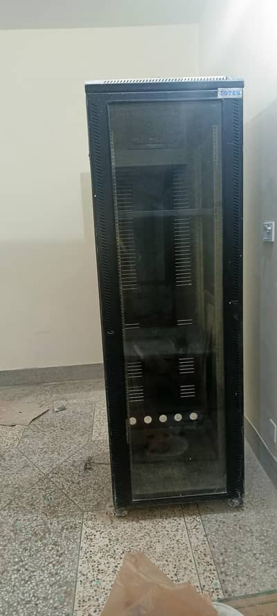 42U server rack cabinet