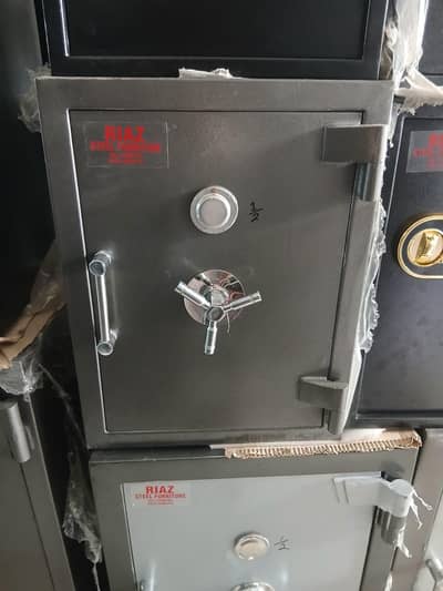 lockers office furniture