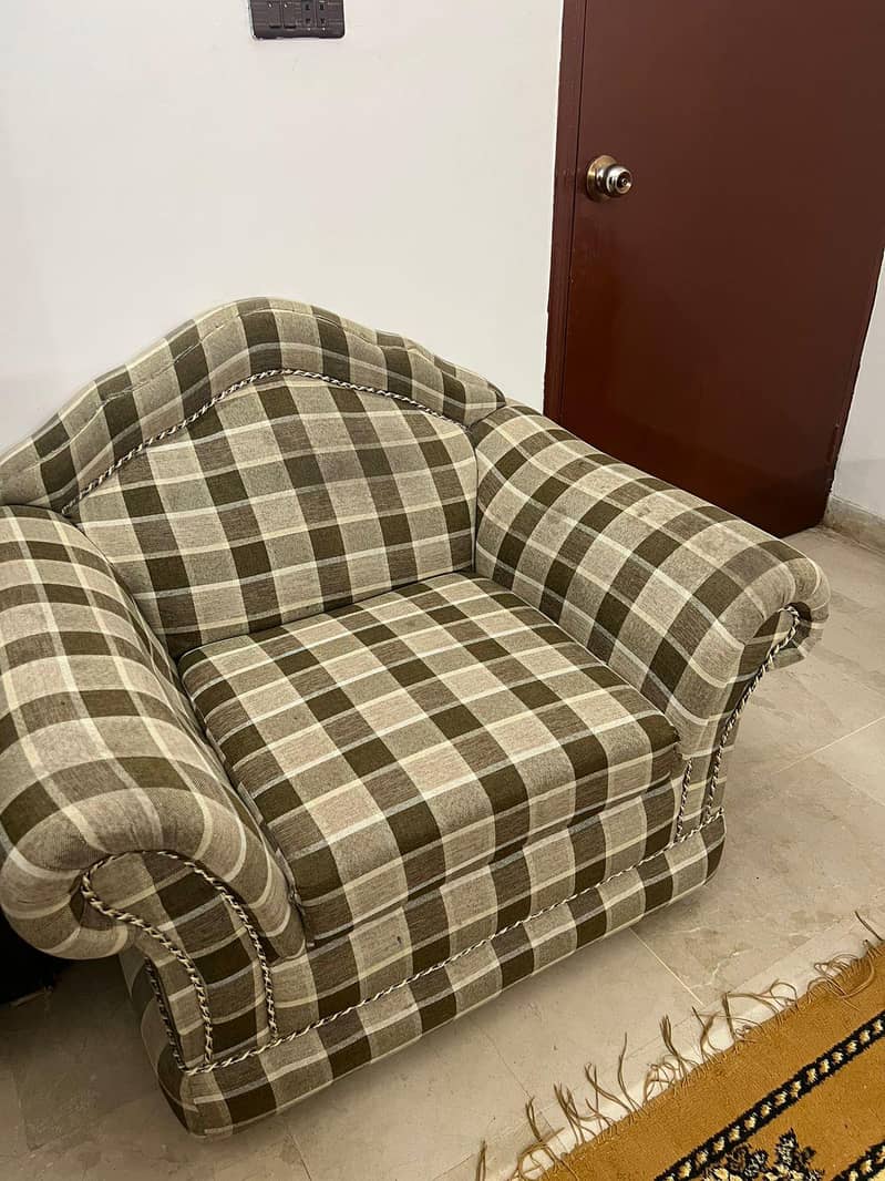 sofa set . . 2