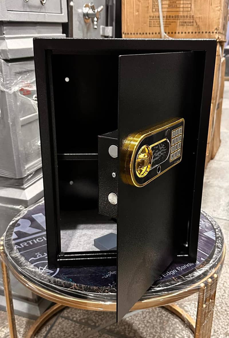 digital code safes lockers 3