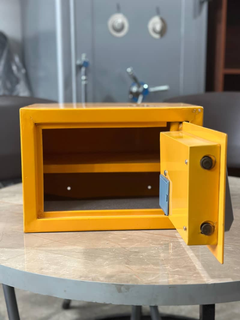 digital code safes lockers 8