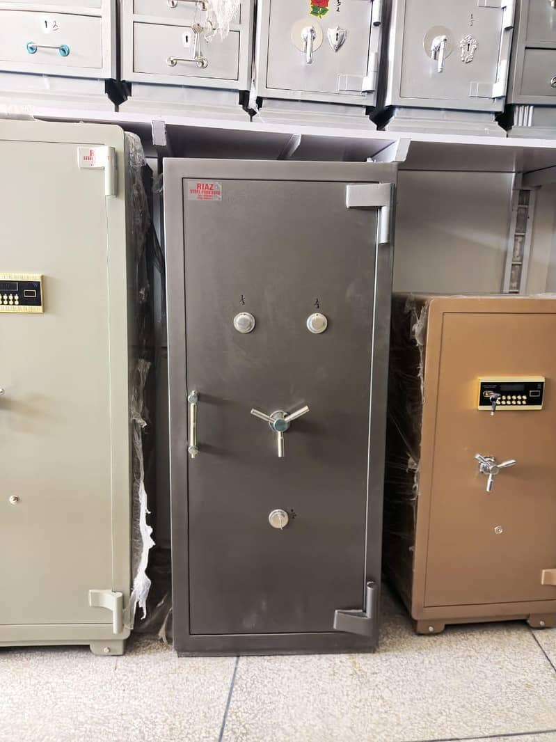 digital code safes lockers 9