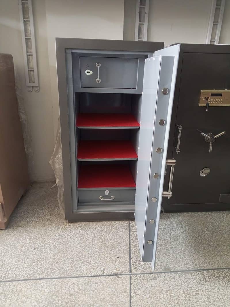 digital code safes lockers 10