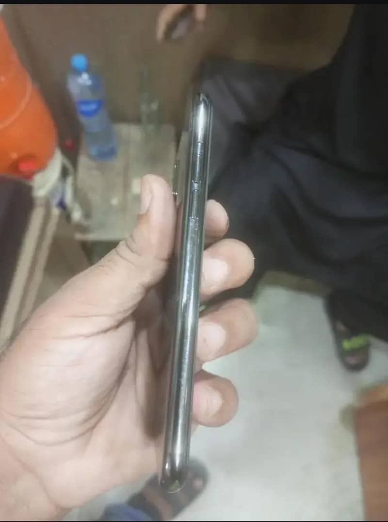 Apple iPhone X 3
