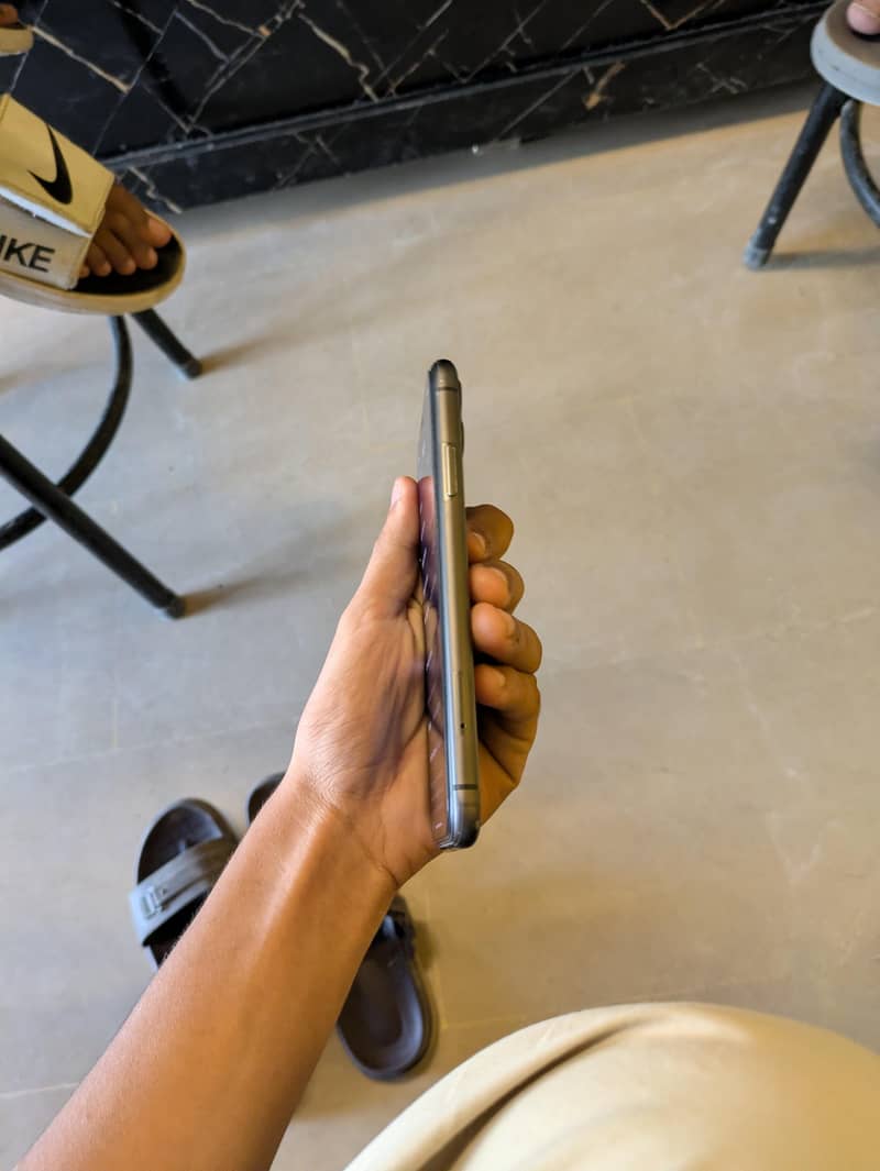 Apple iPhone 11 1