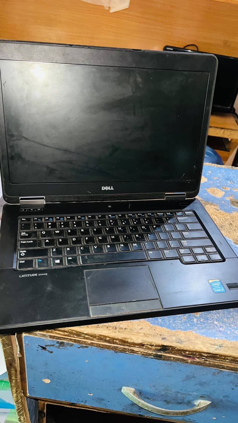 Latitude E5440 4