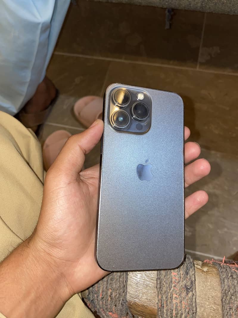 Apple iPhone 13 Pro 6
