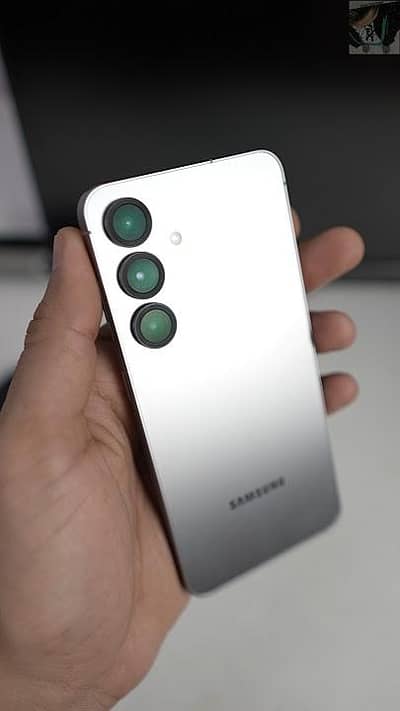 Samsung S25 with box brand new condition non pta fix price