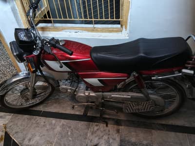 Honda CD 70 2025