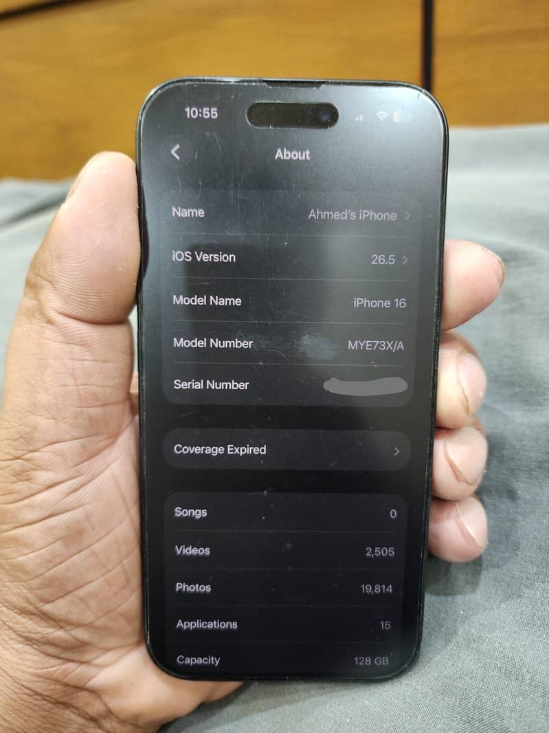 Apple iPhone 16 6