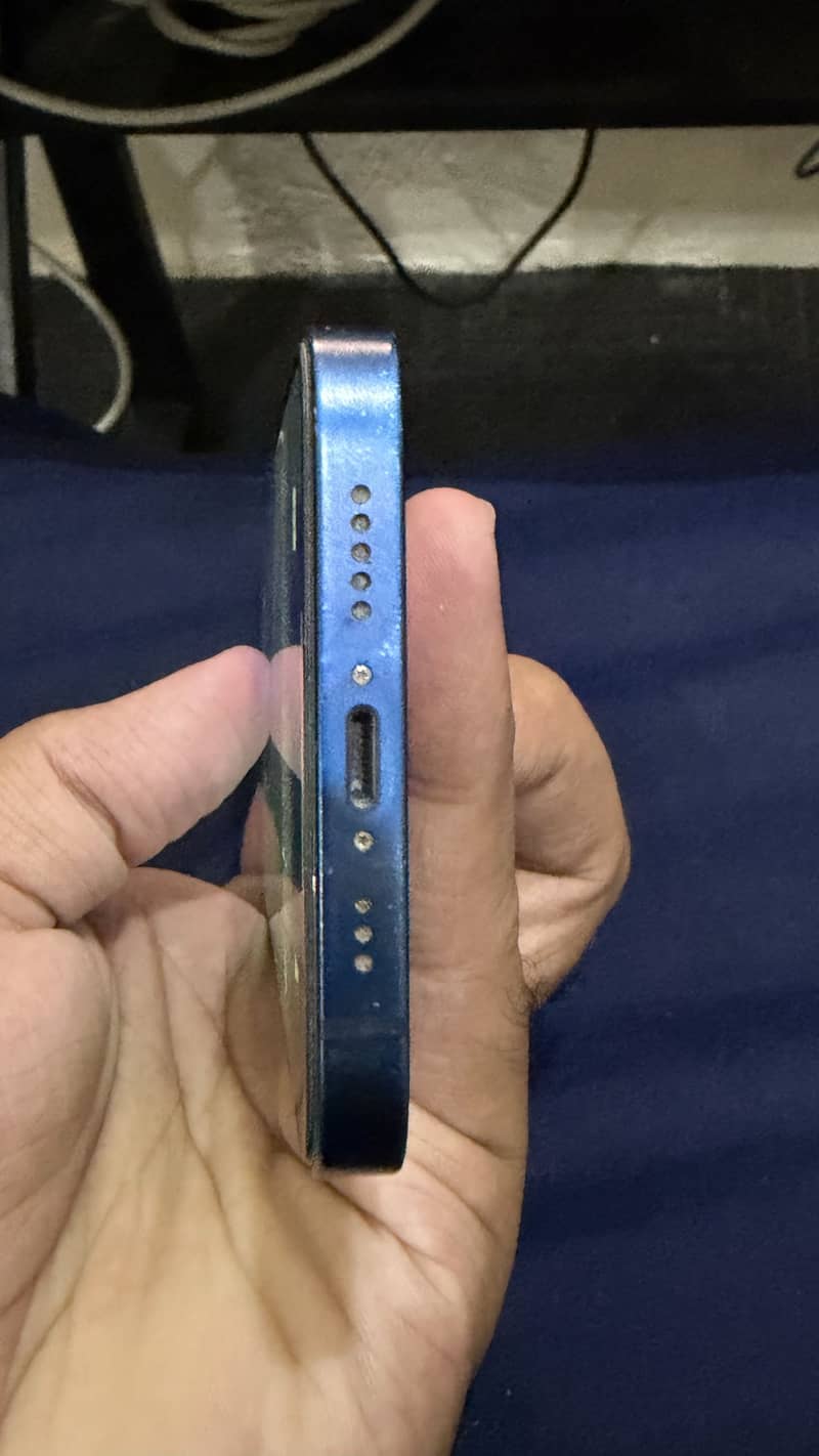 iPhone 12 1