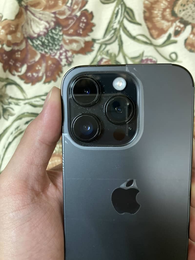 Apple iPhone 14 Pro 15