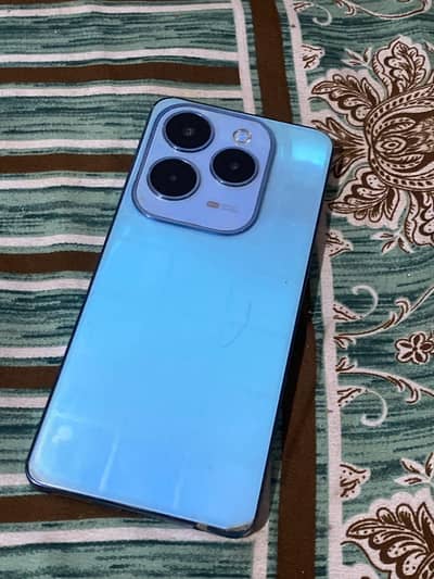 Infinix Hot 40
