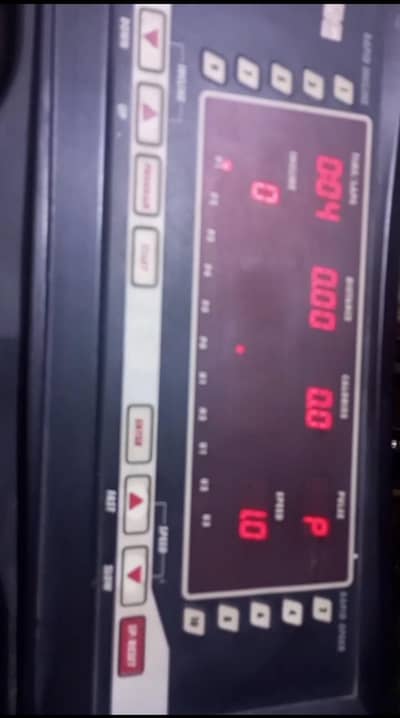 TREADMILL 140KG SUPPORTS AUTO INCLINE (AMERICAN FITNESS)