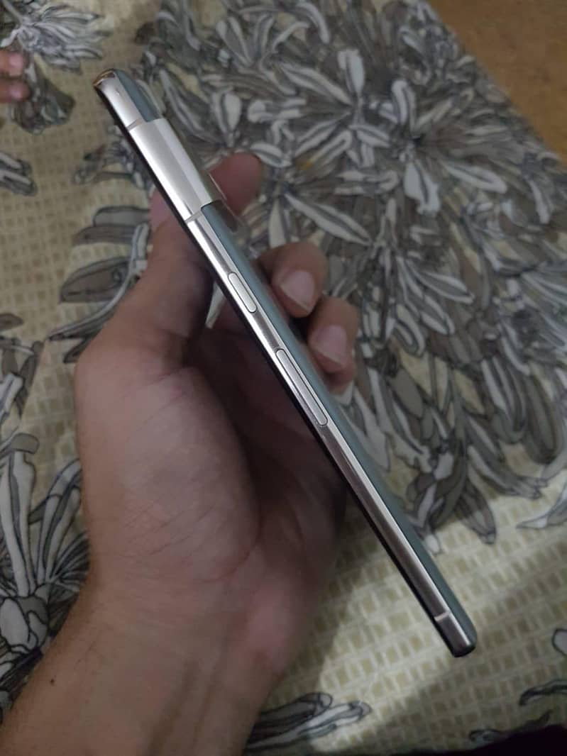 Google Pixel 7 Pro 2