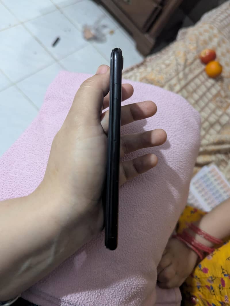 Apple iPhone 7 1