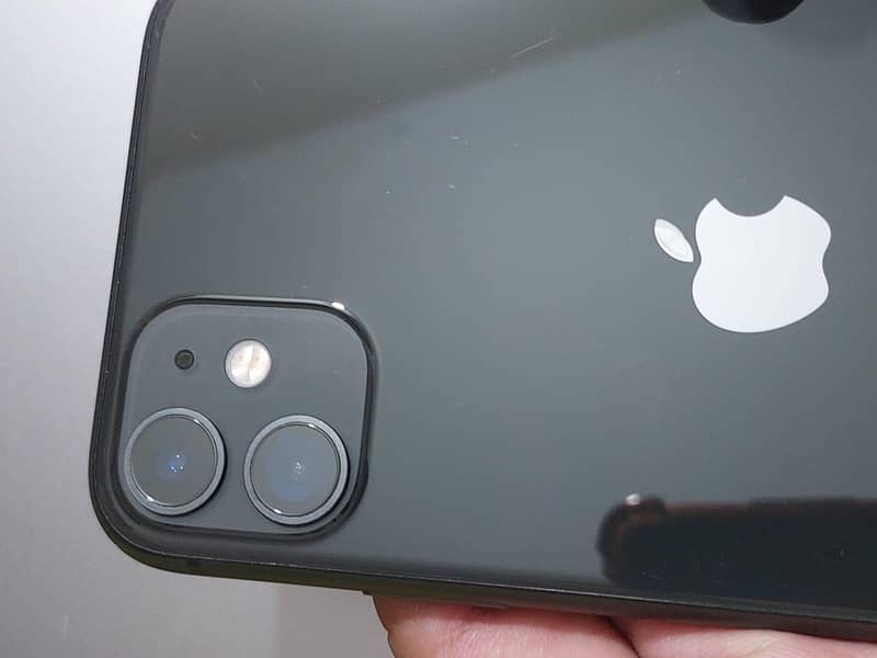 Apple iPhone 11 3