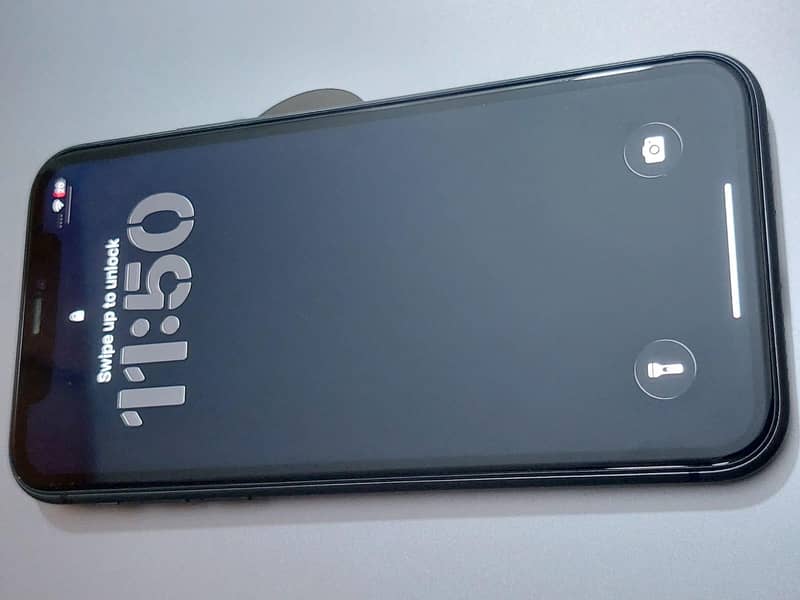 Apple iPhone 11 4