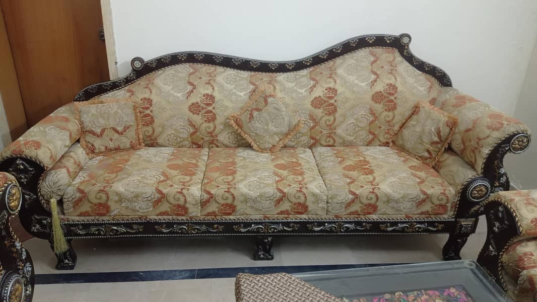 2 sofa sets 1