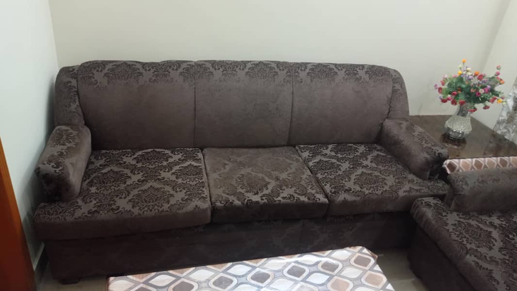 2 sofa sets 4