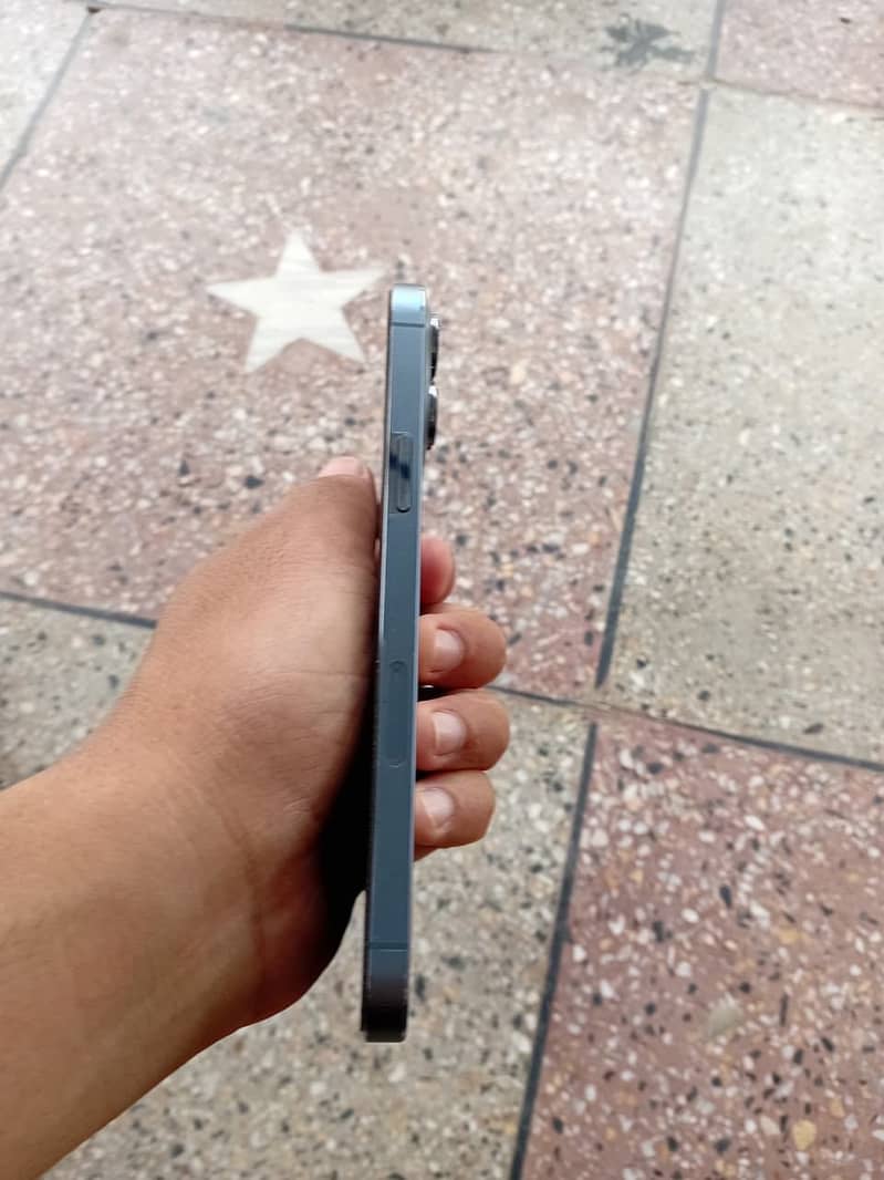 Apple iPhone 13 Pro Max 3