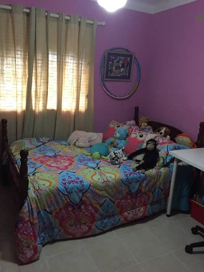 Daily basis room for couple family girls boys