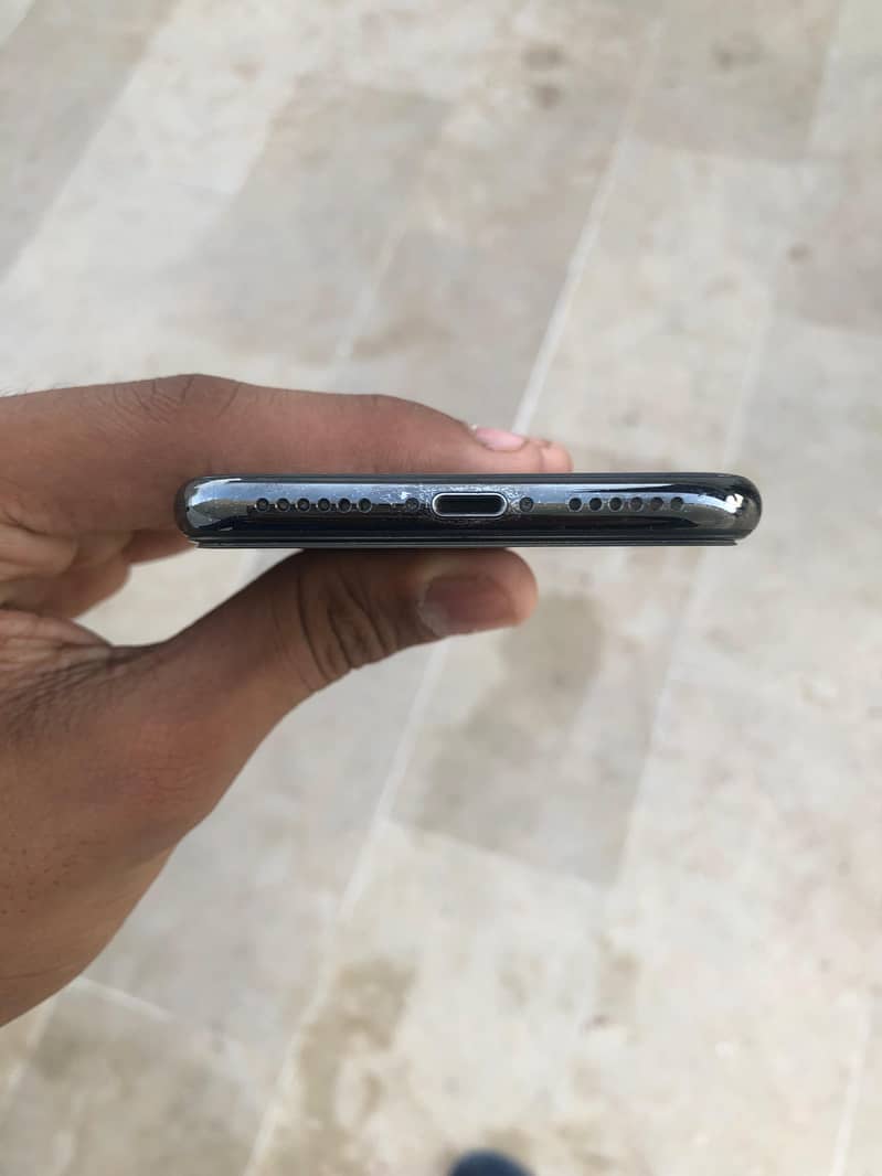 Apple iPhone X 1