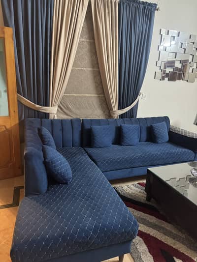 10 by 10 condition sofa